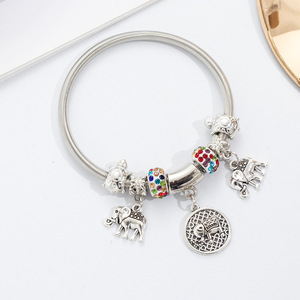 Bracelet avec pendentif éléphant pour femmes, bijoux tibétains en argent, cadeau, élément animal, bande élastique à ressort, couleur blanche - Product Image 1