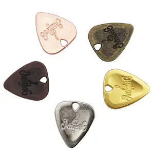 Palhetas de guitarra personalizadas por atacado, palhetas de música gravadas, palhetas de metal para guitarra, fabricante de palhetas