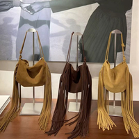 Moda Kadınlar Günlük Hakiki Deri Bohem Hobo Çantalar Kış Tatili İçin Bayanlar Süet Omuz Çantaları Yanında Uzun Püsküllü