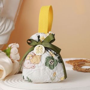 Sacs en flanelle en gros pour cadeaux, sacs fourre-tout pour cadeaux de mariage, sacs à main pour cadeaux d'anniversaire d'enfants, sacs de courses en velours imprimés - Product Image 6