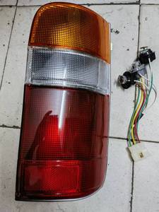 <span class=keywords><strong>Fanale</strong></span> <span class=keywords><strong>Posteriore</strong></span> OEM 8155095J10 per Toyota Hiace 1993-1994, Codice 212-1951 - Product Image 3