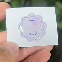Autocollant en résine époxy avec logo imprimé personnalisé, découpé individuellement, impression couleur intégrale, résistant à l'eau, autocollant 3D pour téléphone, vente en gros