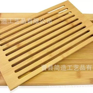 Planche à pain en bambou 15x9,5 pouces avec design rainuré pour couper le pain grillé et collecter les miettes - Product Image 4