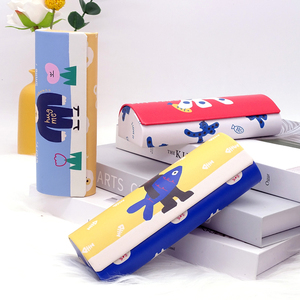 Estuche para Gafas de Sol de Cuero PU con Diseños de Logotipos Personalizados, Estuche para Gafas de Sol con Personajes de Animales Kawaii, Estuche para Gafas de Moda con Dibujos Animados - Product Image 1