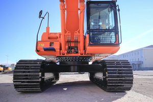 โรงงานจำหน่ายรถขุดตีนตะขาบกำลังสูง 20.5 ตัน รุ่น CDM6205 เครื่องจักรงานหนักสำหรับงานดินที่เชื่อถือได้ - Product Image 4