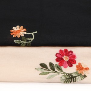 Tissu brodé floral classique, motif de fleurs rouges, matière en coton pour robe traditionnelle, accessoires de mode - Product Image 2