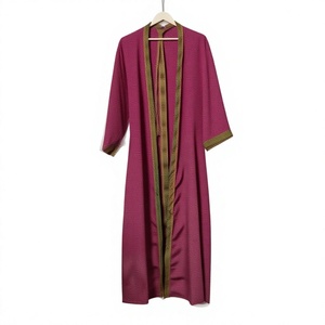 Chemise de nuit pour femme de haute qualité en satin de soie 100% soie, imprimée à l'écran, longueur intégrale, manches trois-quarts, motifs floraux/unis - Product Image 1