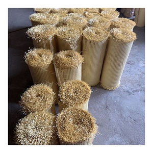 Een hoogwaardig rotan mesh webbing in semi-gebleekte en natuurlijke kleur rotan riet webbing rol voor huisdecoratie - Product Image 1