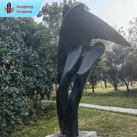 Park Plaza Dekor El Yapımı Büyük Boy Soyut Dekoratif Hareketli Bükülmüş Kurdele Spiral Örgülü Heykel Bronz Kaplama
