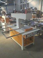 Machine automatique de gaufrage à chaud pour T-shirt Machine de presse à chaud 1 AN Imprimante de chiffons Imprimante d'étiquettes Imprimante à plat multicolore
