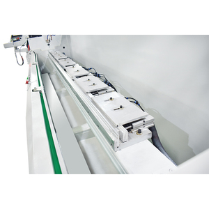 เครื่องเจาะและกัดขอบอัตโนมัติ 4 แกน CNC ยี่ห้อ JUNDE สำหรับงานแปรรูปประตูกระจกแบบมินิมอล - Product Image 3