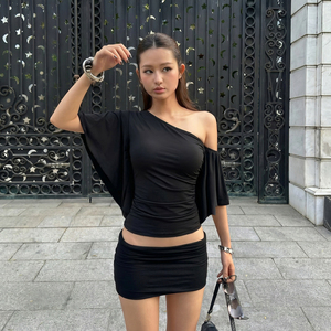 Top Asimétrico con Volantes y Hombro Descubierto, Cuello Inclinado, Manga Corta, Ajuste Ceñido, Estilo Hot Girl, Efecto Adelgazante - Product Image 3