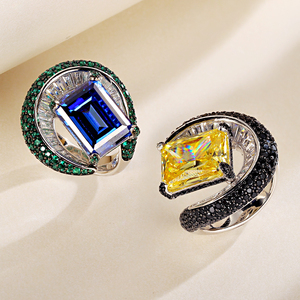 Anelli in argento sterling dal design interessante anello con gemma verde pavimentato squisito anello con intarsio di gemme blu quadrate di lusso - Product Image 6