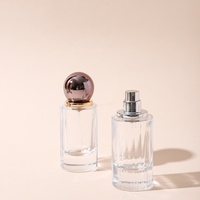 Özel yeni tasarım 30ml kalın alt cam parfüm şişesi boş yuvarlak sprey parfüm parfüm Parfum şişeleri altın top kapaklı