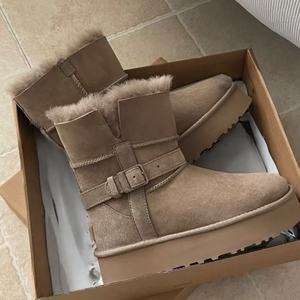 Dropshipping Tasmans Uggs Chaussures de marque de créateur Baskets mode haut de gamme Hiver Automne Thermiques Mignonnes Fourrure Plateforme Bottes de neige - Product Image 5