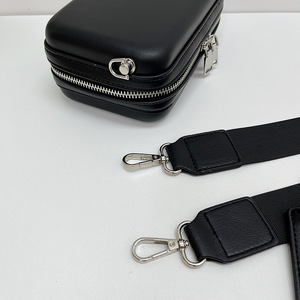 Sac bandoulière carré en cuir Saffiano gaufré de créateur pour <span class=keywords><strong>homme</strong></span> – <span class=keywords><strong>Mini</strong></span> sac messager décontracté à porter à l'épaule, style tendance - Product Image 3