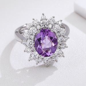 แหวนทองคำแท้ 10k 14k 18k หรูหราสั่งทำพิเศษ ประดับพลอยสีม่วงทรงรีจากห้องปฏิบัติการ แหวนทำมือแบบฝังเพชร แหวนแต่งงาน แหวนครบรอบแต่งงาน - Product Image 2