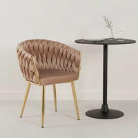 Chaise de salle à manger moderne en velours doré rembourrée avec pieds en métal pour la maison, le bureau, la salle à manger, l'appartement
