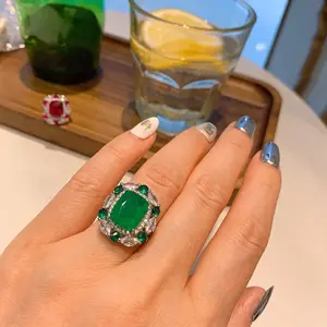 Großhandel Hot Selling Modeschmuck Ringe Verstellbarer Kupfer ring Bunter Naturstein ring für Frauen