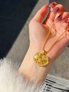 Collana con Ciondolo 'Buntoni di Buon Augurio' che Simboleggia Sicurezza e Felicità nel Conseguire Ciò che Desideri, Elegante Catena Gialla di Alta Qualità - Product Image 2