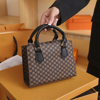 Bolso Tote de Moda para Mujer con Dos Asas y Decoración de Letras, Material PU, Cierre de Cremallera, Impermeable, para Uso Diario