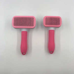 Cartone animato di lusso semplice Design automatico autopulente Pet <span class=keywords><strong>toelettatura</strong></span> spazzola cane e gatto pettine per rimuovere i peli