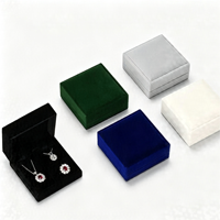 Boîte de présentation de bijoux classique et élégante en cuir PU, multi-compartiments pour bagues, colliers et pendentifs, étui de rangement, emballage cadeau avec logo personnalisé