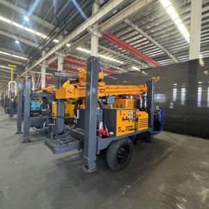 Trivella Idraulica Portatile a Tre Ruote con Motore Diesel per Perforazioni Rotative DTH fino a 200m di Profondità - Product Image 1