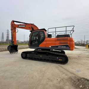 รถขุดตีนตะขาบ Doosan DX300LC-9C มือสอง ของแท้จากเกาหลี สำหรับงานหนัก งานเหมือง งานดิน งานก่อสร้าง ขุดเจาะ พร้อมเครื่องยนต์ - Product Image 1