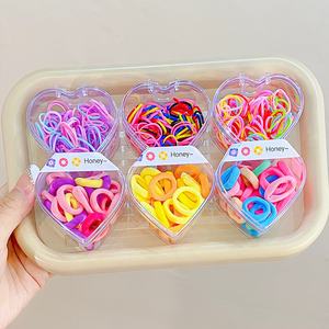 125 Pezzi Elastici <span class=keywords><strong>per</strong></span> <span class=keywords><strong>Capelli</strong></span> a Forma di Cuore in Scatola, Colori Caramella, Fasce Elastiche <span class=keywords><strong>per</strong></span> Bambini - Product Image 1