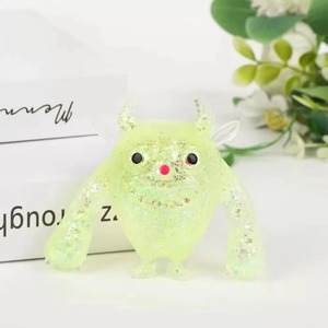 Juguete Antiestrés de Malta con Forma de Monstruo Brillante para Niños, de Compresión Lenta y Rebote Lento - Product Image 6