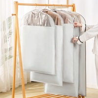 Grand sac de rangement sous vide suspendu anti-poussière pour vêtements cousus sac de vêtement de couverture de costume pour une utilisation dans le garage