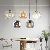 Luminaire suspendu moderne en verre de style industriel nordique avec cadre en aluminium, lampe LED suspendue pour escalier, couloir, bar et restaurant