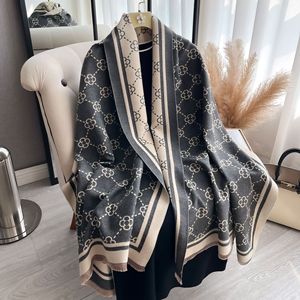 Sciarpa Lunga Doppio Lato da Donna Stile Europeo Americano, Sciarpa Spessa Tradizionale in Finto Cashmere Retrò Autunno Inverno - Product Image 2