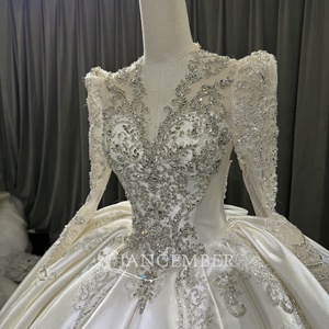 Lsoy077 Vestido de Novia Moderno de Gala con Cuentas Abundantes, Escote Corazón, Cola Capilla, Largo hasta el Suelo, de Spandex/Poliéster, para Iglesia Real - Product Image 3