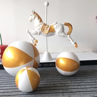 Sculpture de carrousel artificiel en fibre de verre pour cirque personnalisé visuel Décoration de centre commercial Décoration de fenêtre Carrousel décoratif Sculptures de chevaux