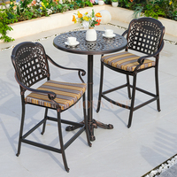 Chaise de bar de bistro français Restaurant en plein air jardin Tables hautes en plastique bancs café salle à manger chaise haute rotin métal matériel parc