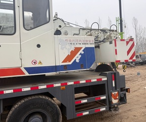 Zoomlion 25 Tons Used QY25vf Truck Crane Qy25vf Ztc250v Qy50v Ztc750v 25 Tons Mobile Crane Made in China - Product Image 4