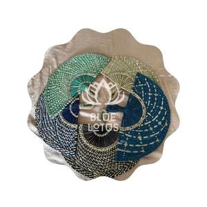 Éventail décoratif en herbe de mer - Product Image 1