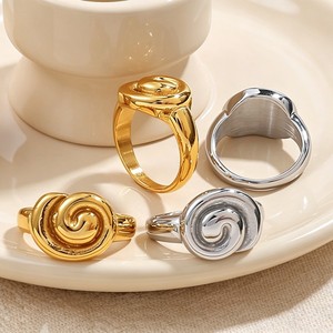 Anillo ovalado de oro con circonita, minimalista, elegante, con diseño de espiral múltiple, estilo nicho, ajustable, joyería para mujer - Product Image 2
