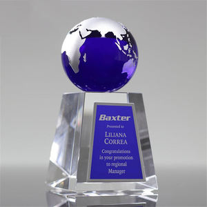 Globe terrestre en cristal bleu personnalisé, récompenses - Product Image 1