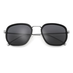 Lunettes de soleil polarisées à monture carrée intégrale avec protection UV, design léger pour usage extérieur unisexe - Product Image 1