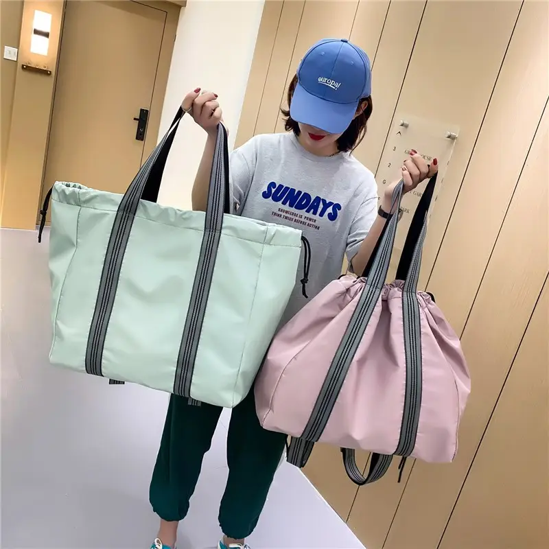 2022 High Quality Womens Drawstring Travel Duffle Tote Bag Fashion Waterproof Sport Bag