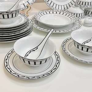Juego de vajilla de cerámica con borde a rayas rojas y blancas de lujo minimalista francés - Juego de 43 piezas de vajilla exquisita para uso doméstico - Product Image 3