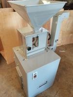 Coquille de décortiqueur de fèves de cacao rôties vannant la machine de décorticage de fissuration d'épluchage de fèves de cacao HJ-SN026