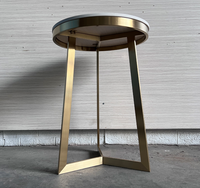 Table de chevet célèbre en acier inoxydable avec cadre en fer laiton satiné, table d'appoint de luxe pour chambre d'hôtel, bureau, pieds de meubles en métal antique