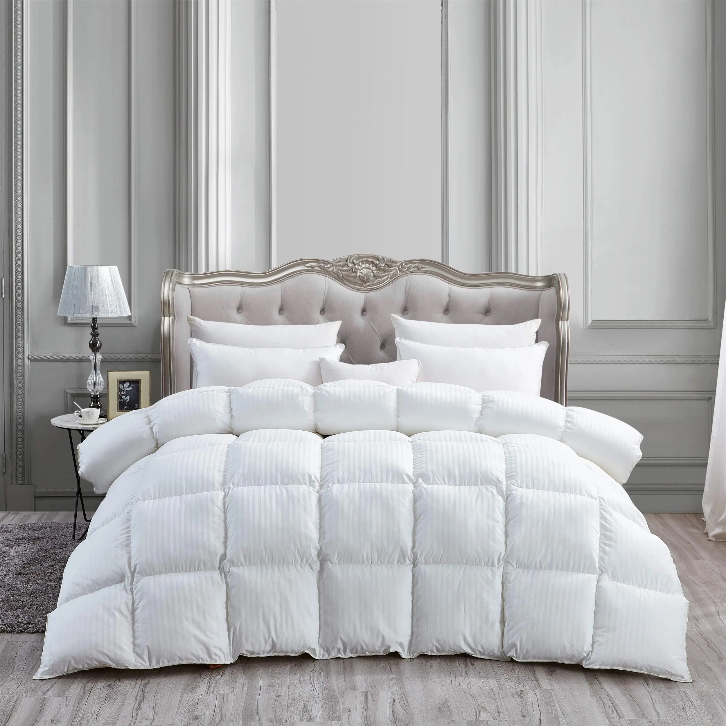 100% Egyptian Cotton White Stripe Luxury 1200 Thread Count Full / Queen Size Siberian Goose Down and Feather Comforter