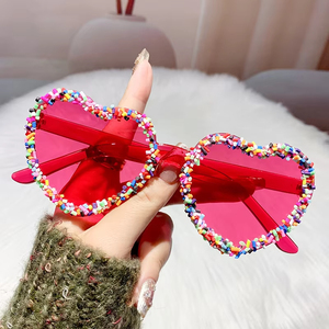 2025 New Sunglasses Women Jelly Colors Frameless Cute Heart-shaped One-piece Sunglasses <b>Hand</b>-<b>drilled</b> Love Diamond Sunglasses - Product Image 4
