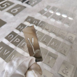Pochoirs numériques métalliques personnalisés en acier inoxydable, gabarits de dessin artistique en métal, ensemble de pochoirs de lettrage, pochoirs imbriqués pour la peinture - Product Image 2
