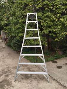 1.5mm 2.0mm 2.5mm Thickness Aluminum <strong>Tripod</strong> Fruit <strong>Ladder</strong> Farm Treestand Harvester Anti Skid <strong>Ladder</strong> Folding <strong>Ladder</strong> - Product Image 3